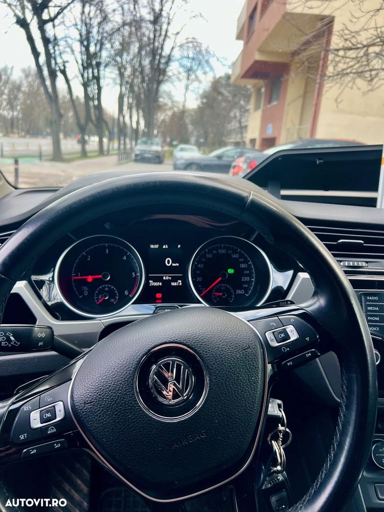 Volkswagen Touran 1.6 TDI SCR (BlueMotion Technology) DSG Trendline - 10