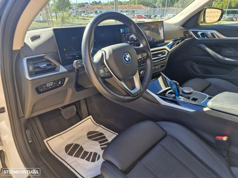 BMW i4 - 14