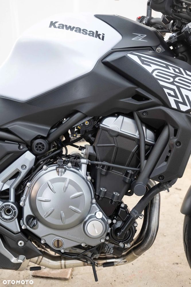 Kawasaki Z 650 - 12