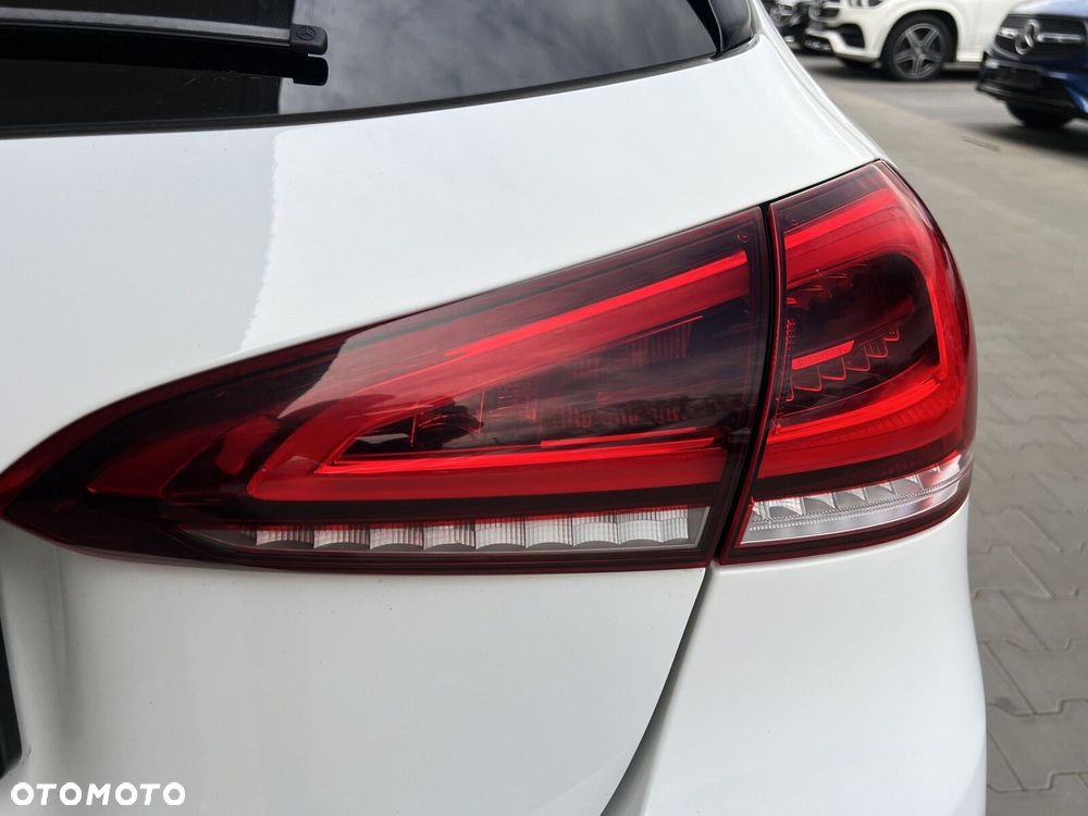 Mercedes-Benz Klasa A 180 AMG Line 7G-DCT - 18