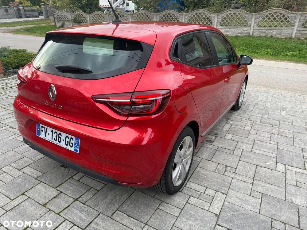 Renault Clio - 11