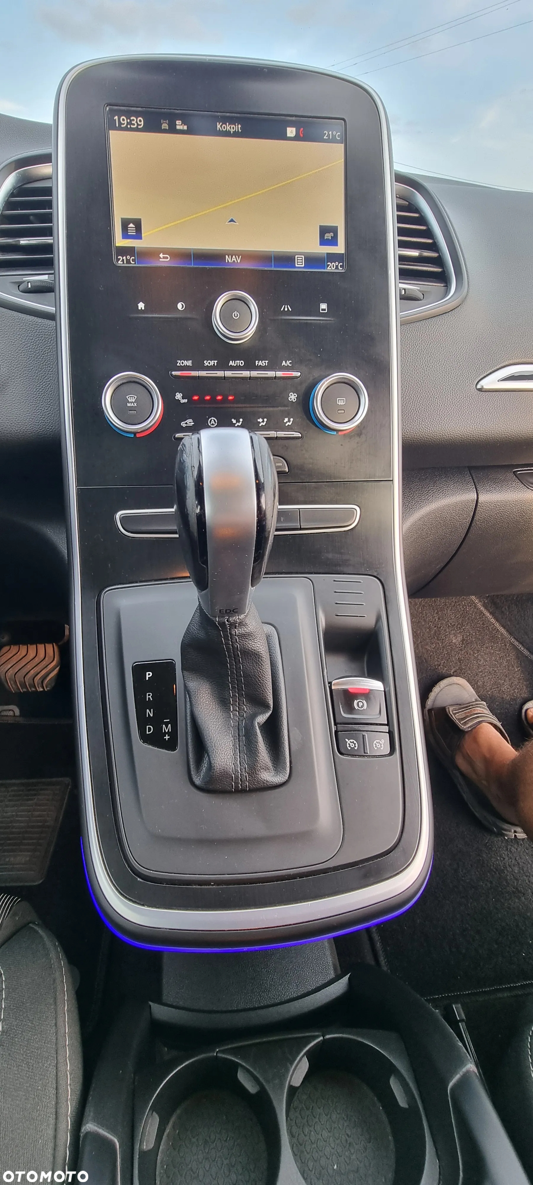 Renault Scenic 1.5 dCi Intens EDC - 22