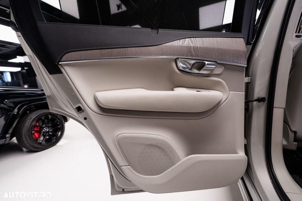 Volvo XC 90 - 32