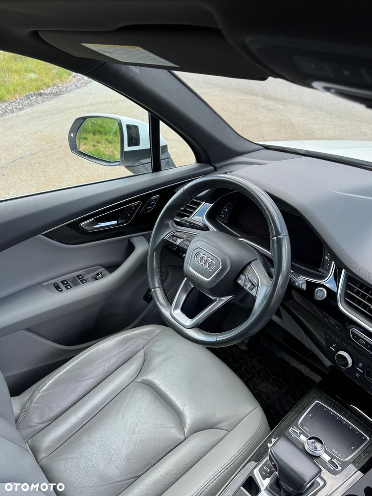 Audi Q7 - 15
