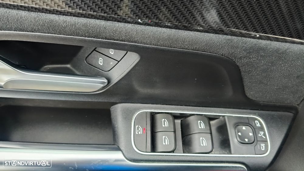 Mercedes-Benz GLA 180 d AMG Line - 8