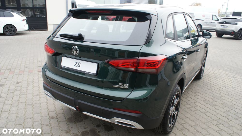 MG ZS Hybrid+ - 5