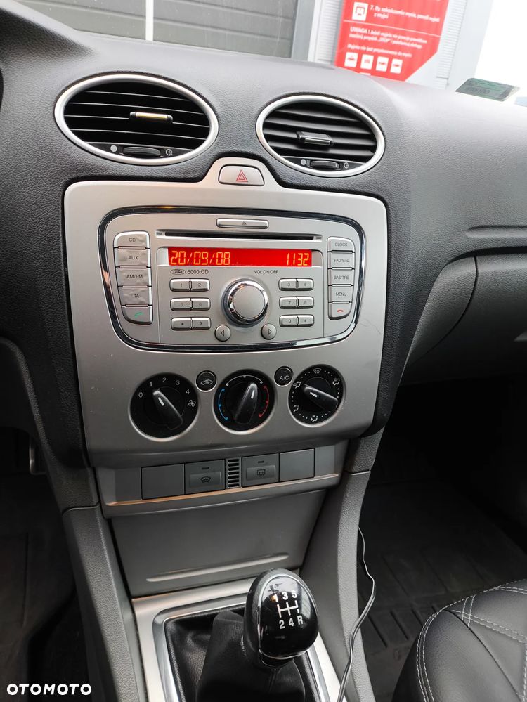 Ford Focus 1.6 Comfort - 20
