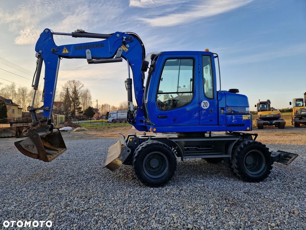 Liebherr A309 - 5