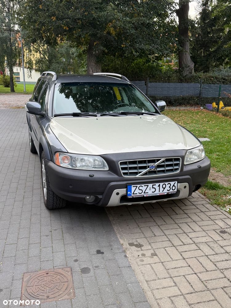 Volvo XC 70 D5 AWD Momentum - 3