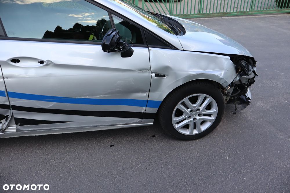 Opel Astra 1.6 CDTI Sports Tourer Active - 16