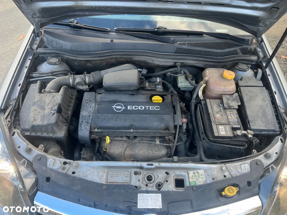 Opel Astra 1.6 Essentia - 23