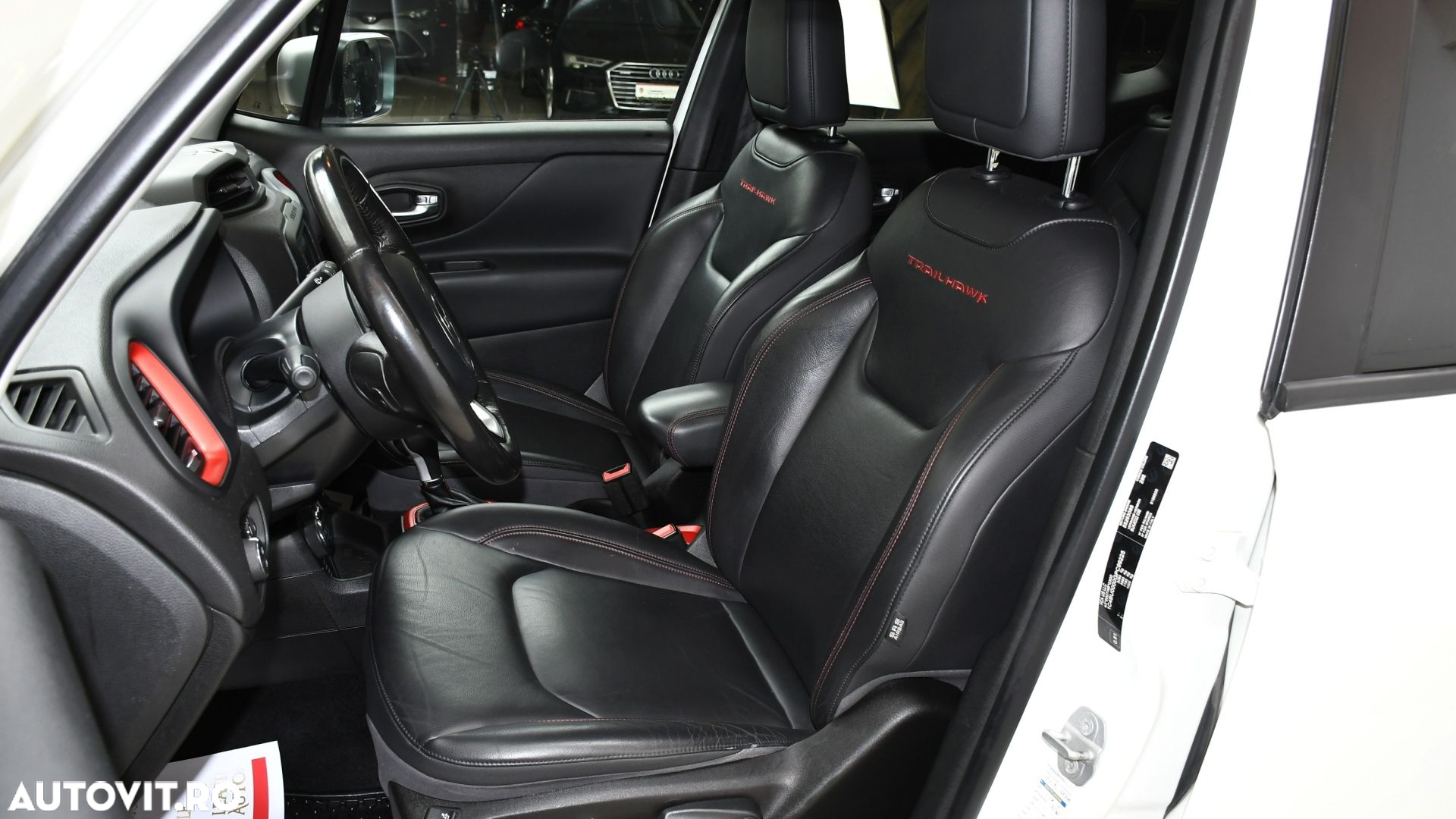 Jeep Renegade 2.0 M-Jet 4x4 AT Trailhawk - 14