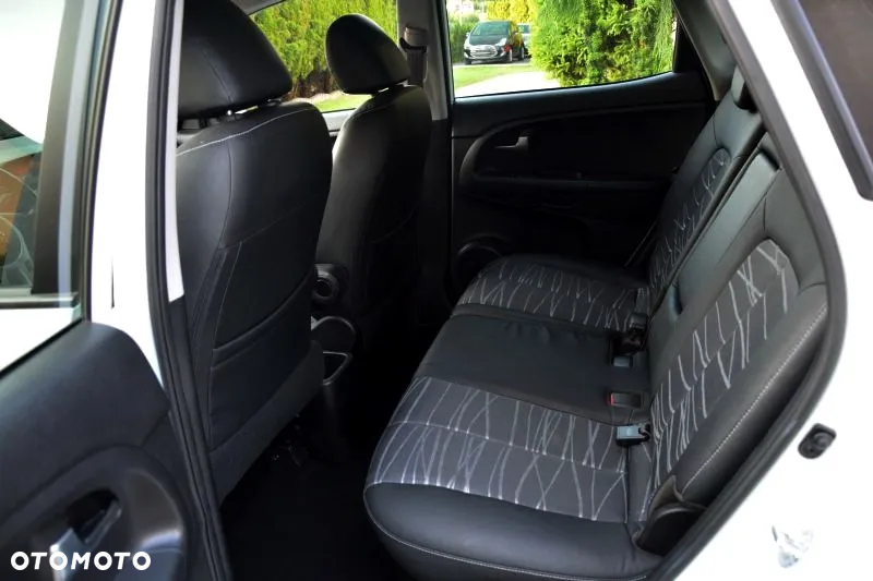 Kia Venga 1.6 CVVT Automatik Dream-Team Edition - 12