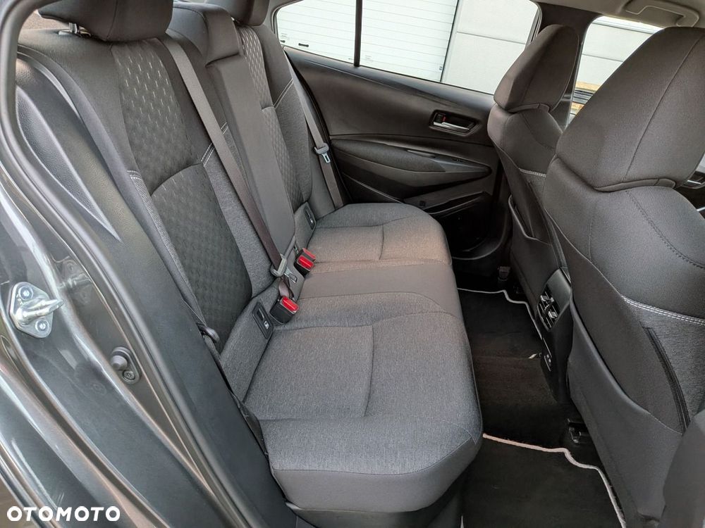 Toyota Corolla 1.8 Hybrid Comfort - 28