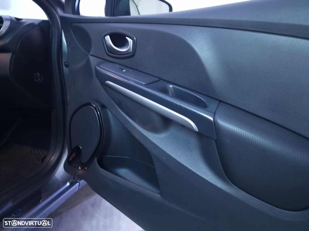 Renault Clio 0.9 TCe Limited Edition - 17