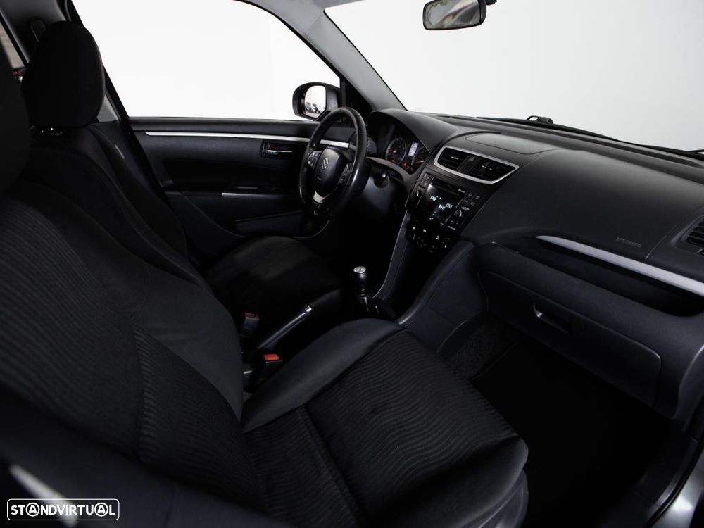 Suzuki Swift - 8