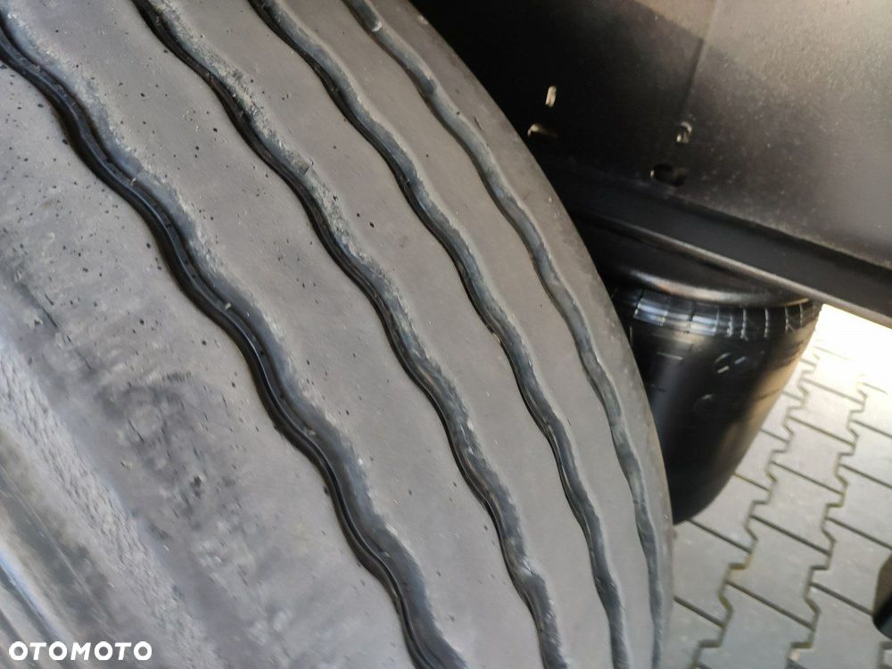 Kögel 3 Osie SAF Oś Podnoszona Standard Wysokość 2,76 2017r - 17