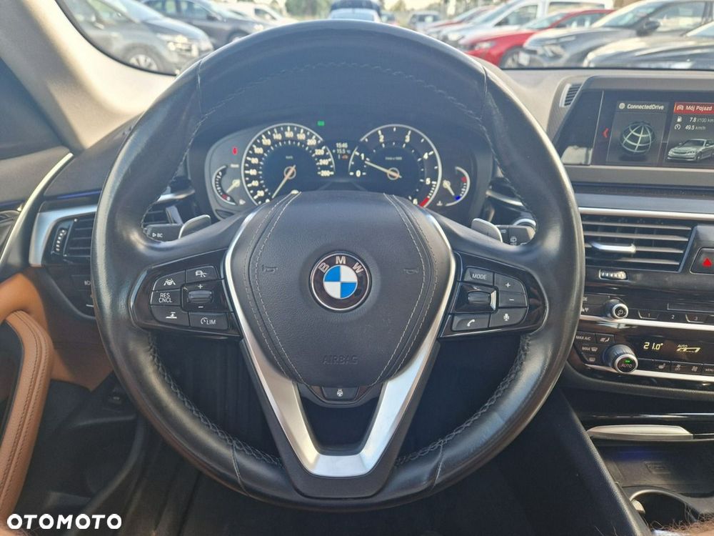 BMW Seria 5 520d M Sport Edition - 10