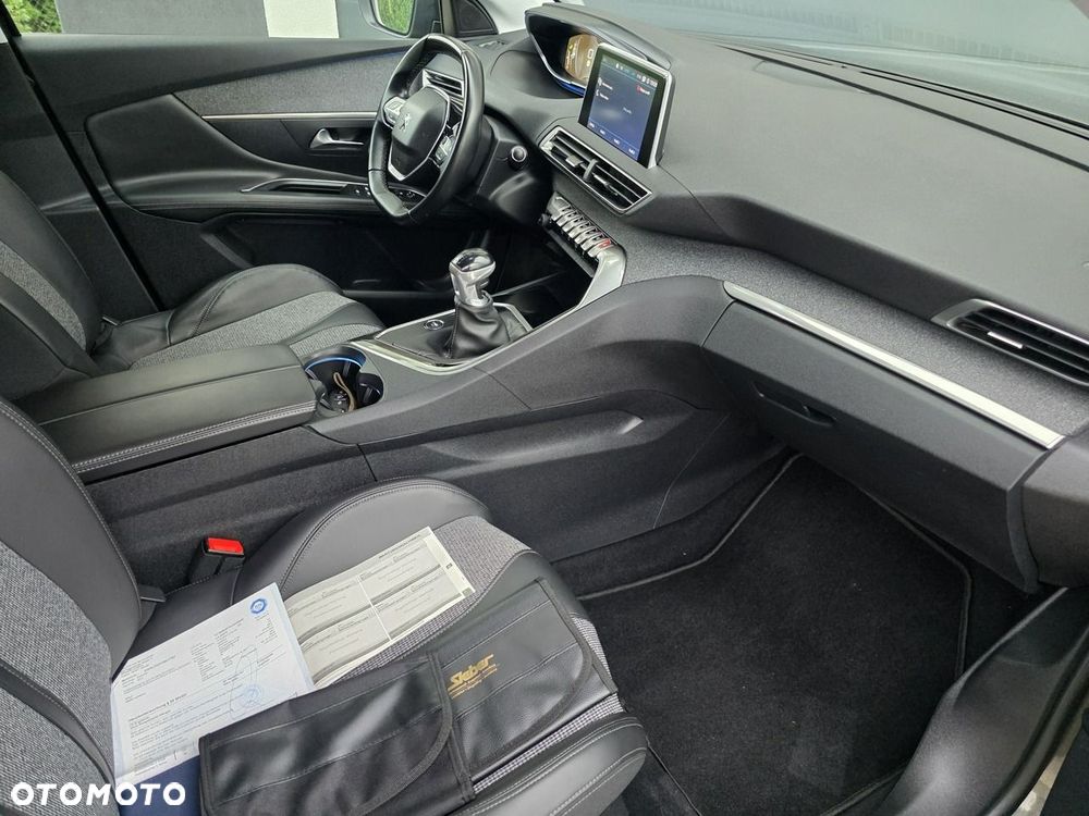 Peugeot 3008 - 21