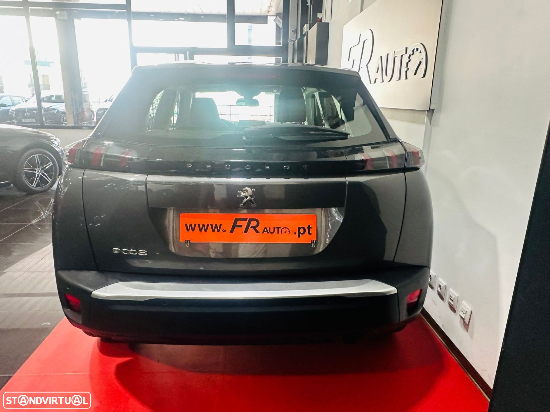 Peugeot 2008 1.2 PureTech Active - 16