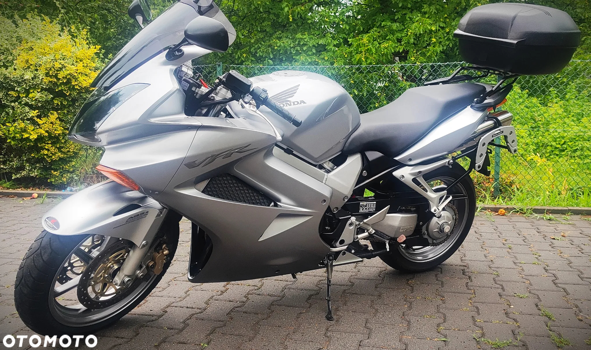 Honda VFR - 14