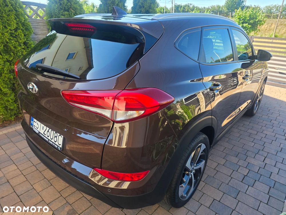 Hyundai Tucson blue 1.7 CRDi 2WD Intro Edition - 25