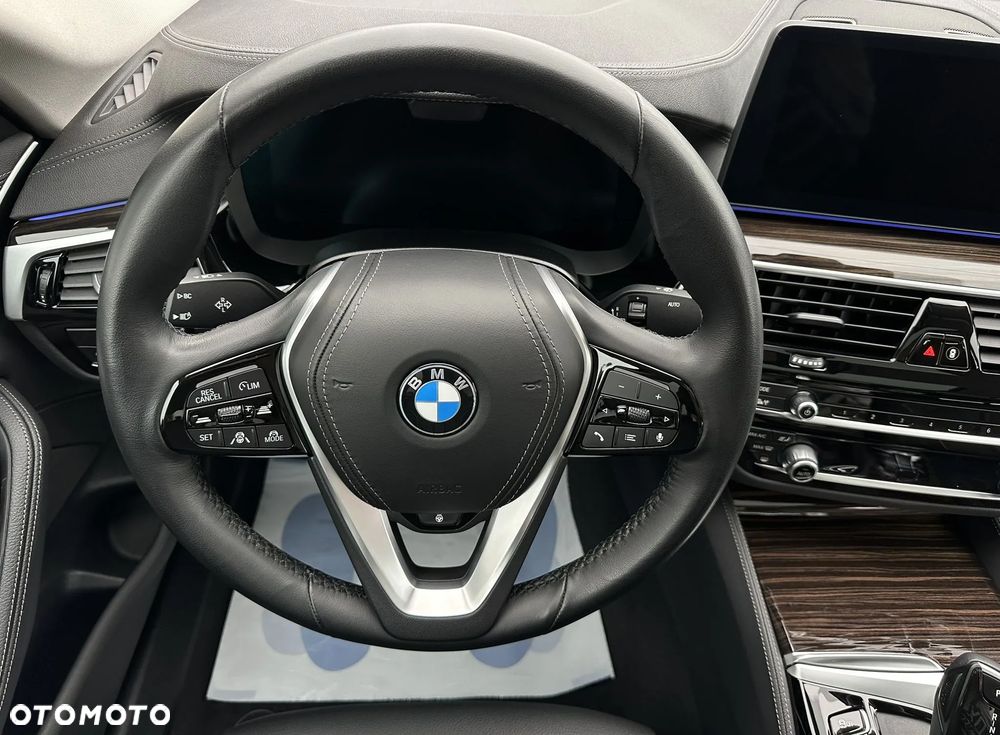 BMW Seria 5 530d xDrive mHEV Luxury Line - 27