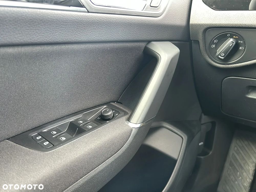 Volkswagen Touran - 18