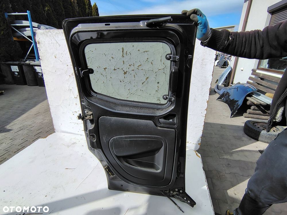 DRZWI LEWY BOK PRZESUWNE FIAT QUBO 1 I 632 - 4