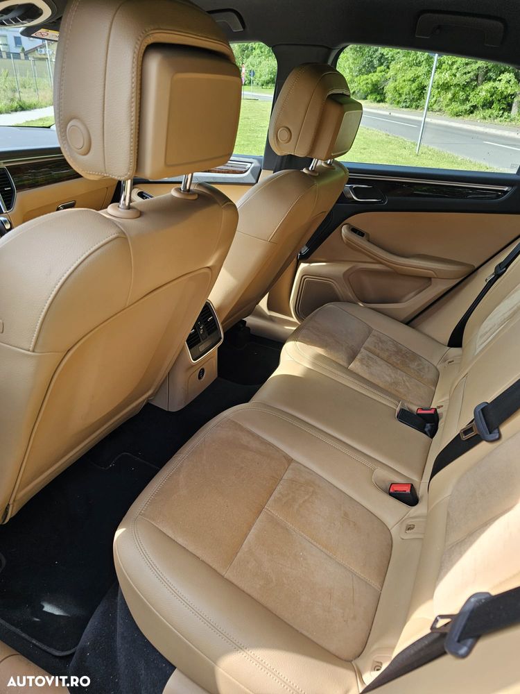 Porsche Macan - 8