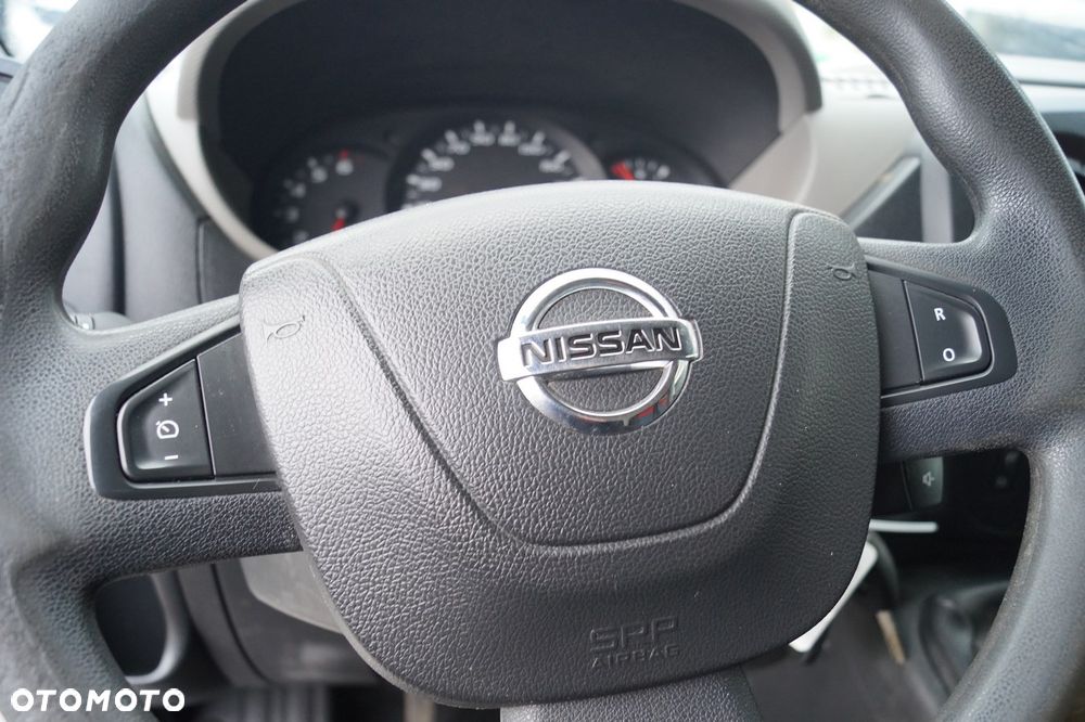 Nissan NV400 - 17