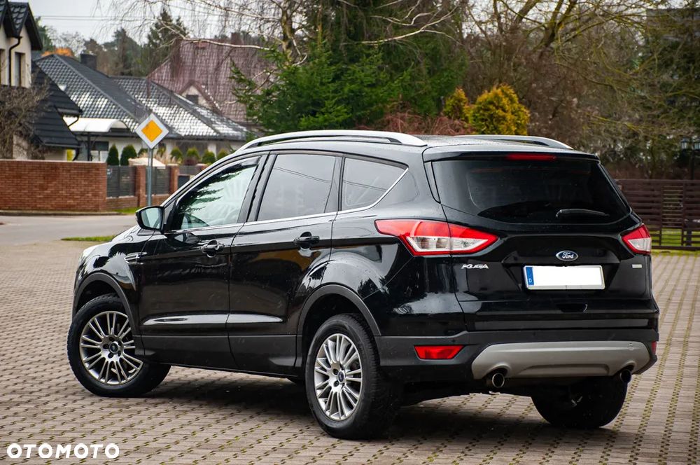 Ford Kuga 1.6 EcoBoost 2x4 Titanium - 17