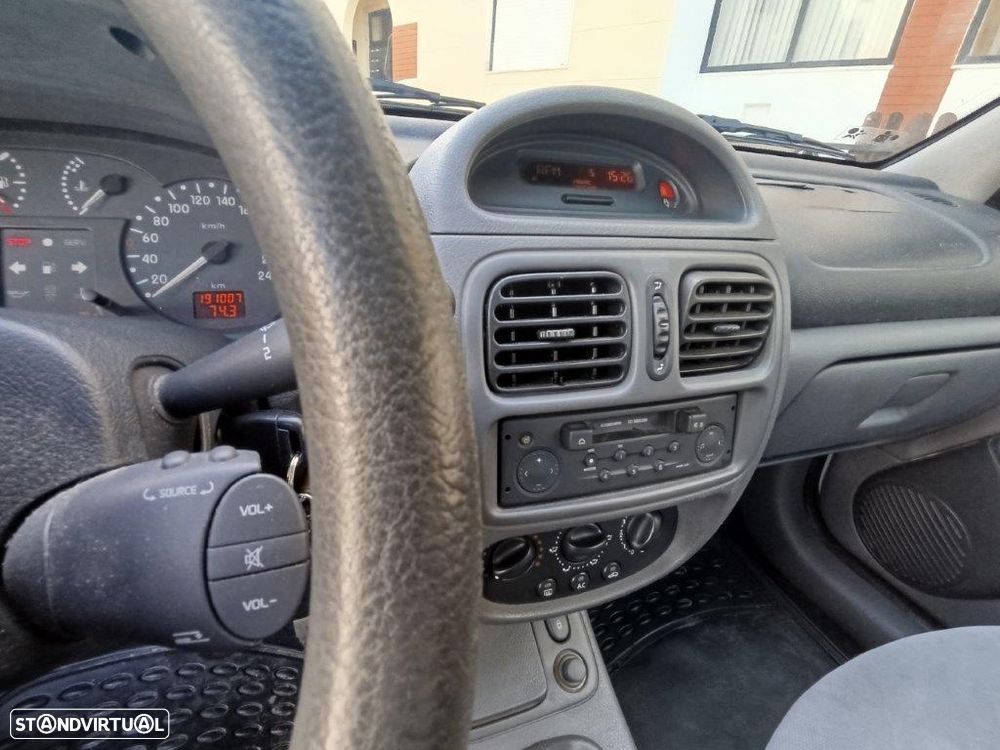 Renault Clio 1.2 RN - 19