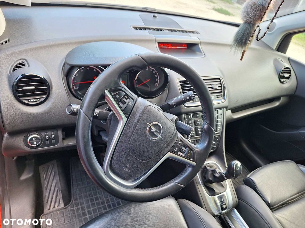 Opel Meriva - 8