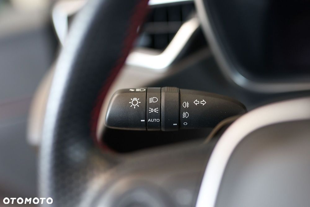 Toyota Corolla 2.0 Hybrid GR Sport Dynamic - 35