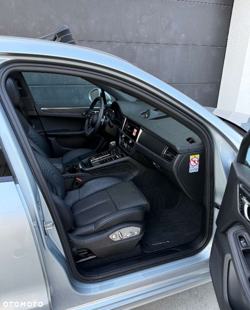 Porsche Macan T - 17