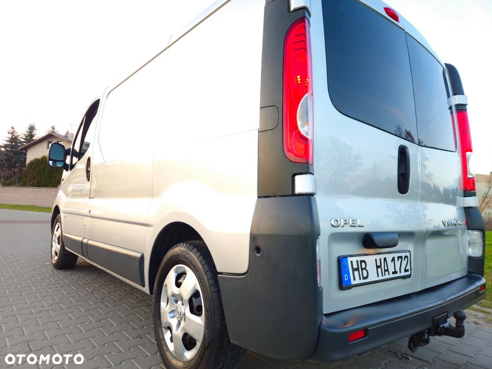 Opel VIVARO 2.0 cdti KLIMATYZACJA - 31