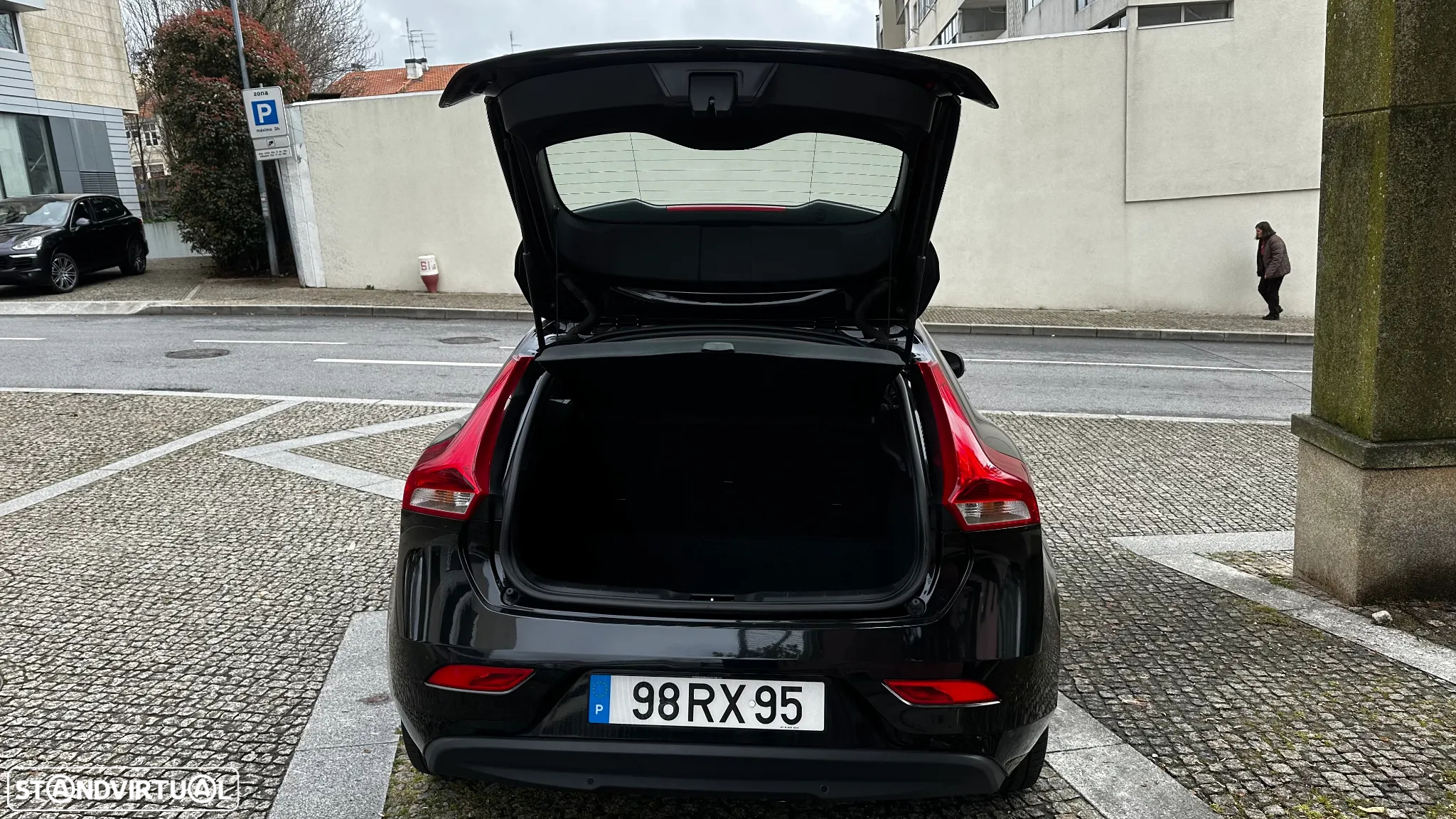 Volvo V40 2.0 D2 Momentum - 27