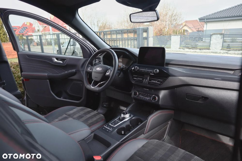 Ford Kuga 2.0 EcoBlue 4x4 ST-LINE X - 32