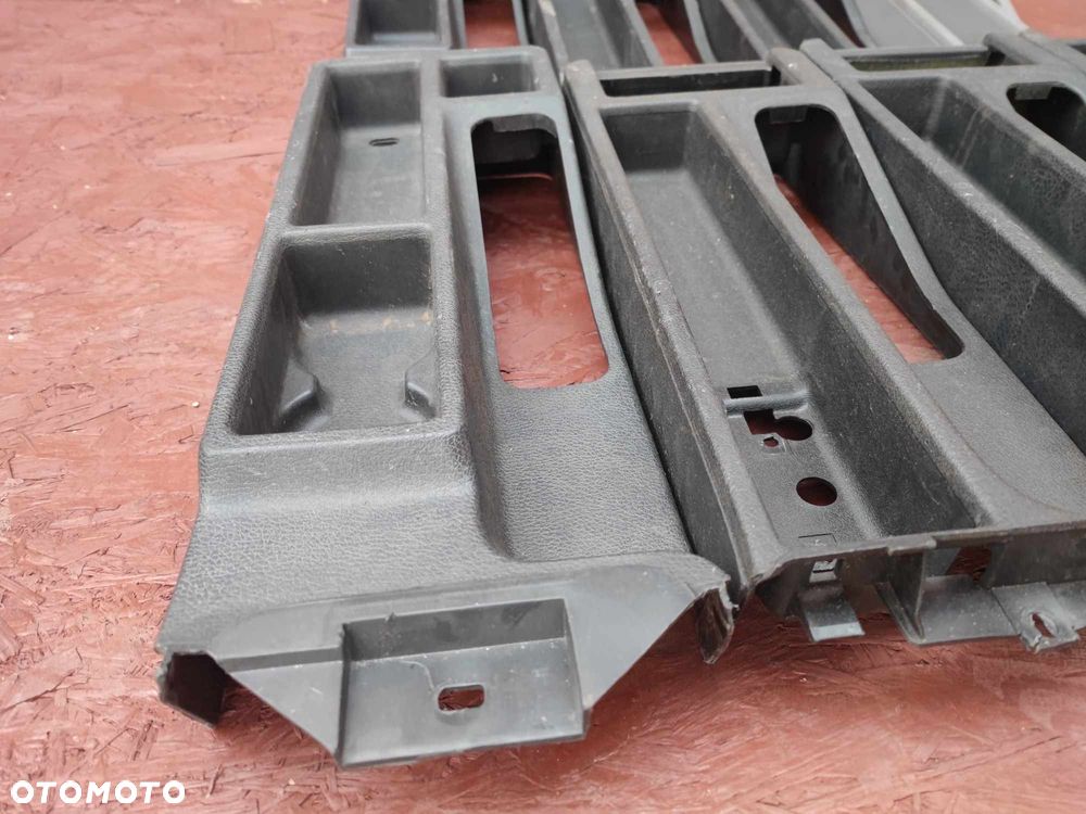 BMW E36 SEDAN / TOURING / COUPE / CABRIO / COMPACT ORYGINALNE TUNELE ŚRODKOWE BEZ PODŁOKIETNIKA O NR.  8 162 669 / 8 132 839 W DOBRYM STANIE - 3