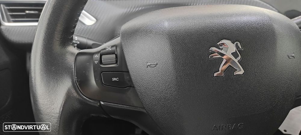 Peugeot 208 1.2 PureTech Style - 34