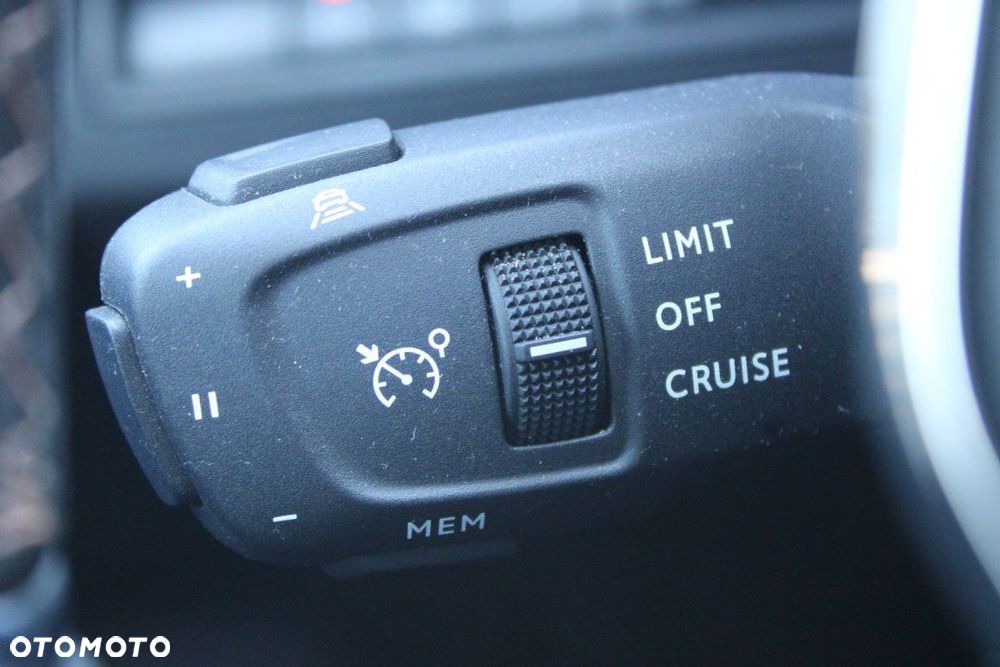 Peugeot 5008 - 32