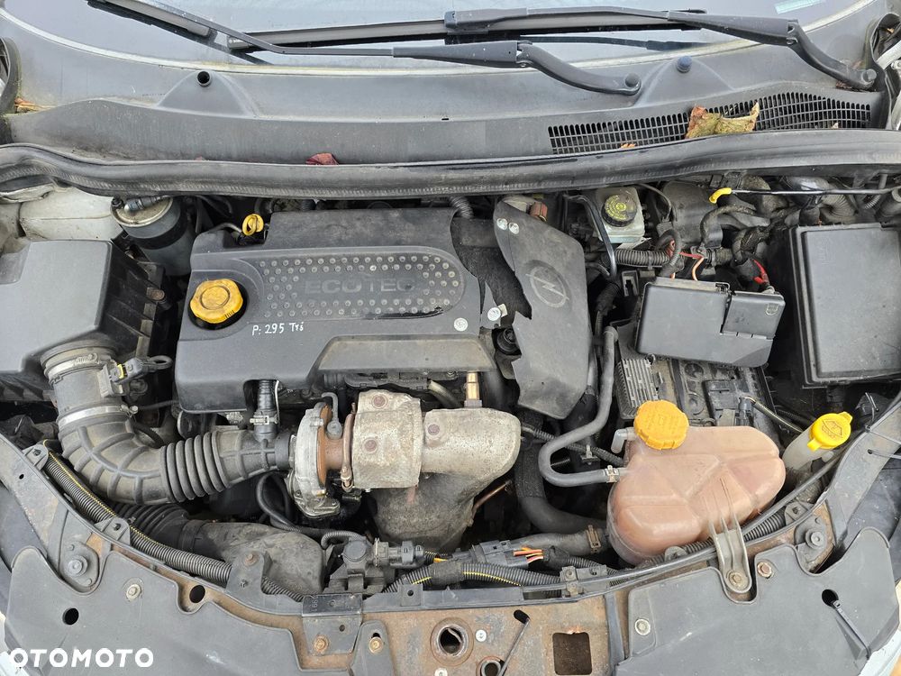 092 / SILNIK OPEL CORSA D / A13DTC