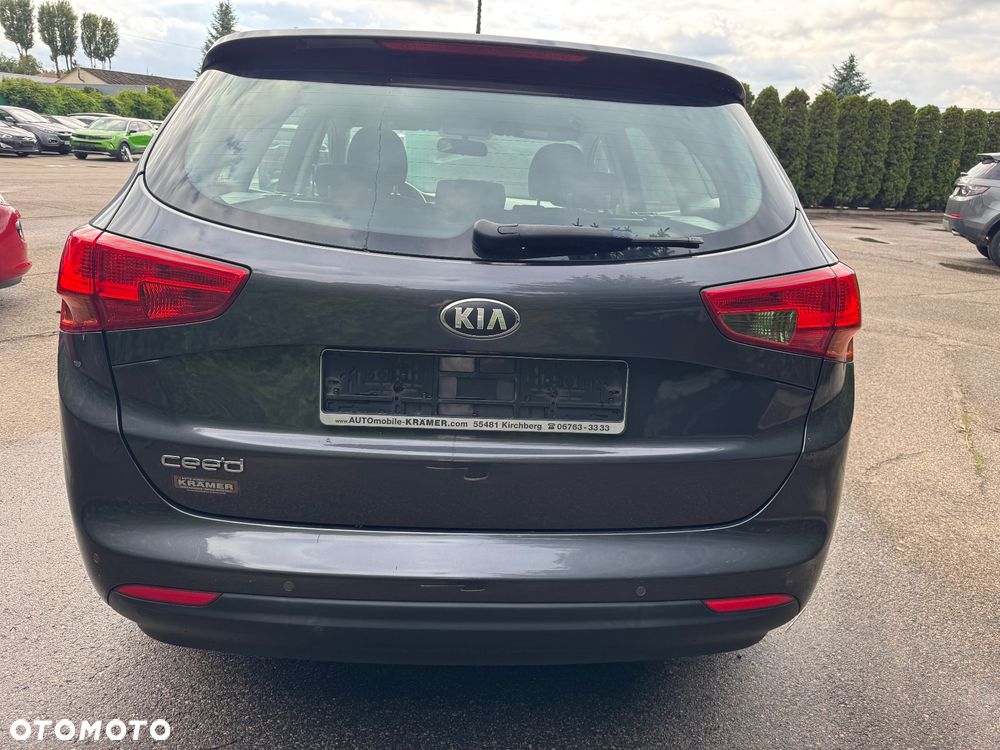 Kia Ceed 1.6 CRDi 128 ISG Fifa World Cup Edition - 23