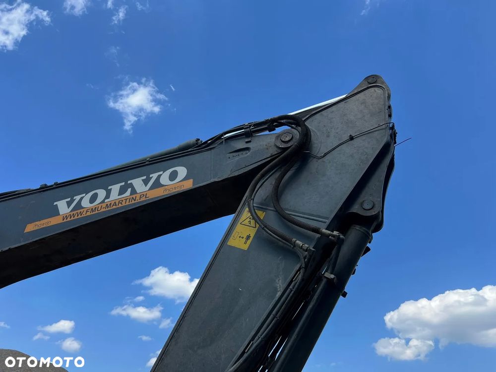 Volvo EC300DL - 8