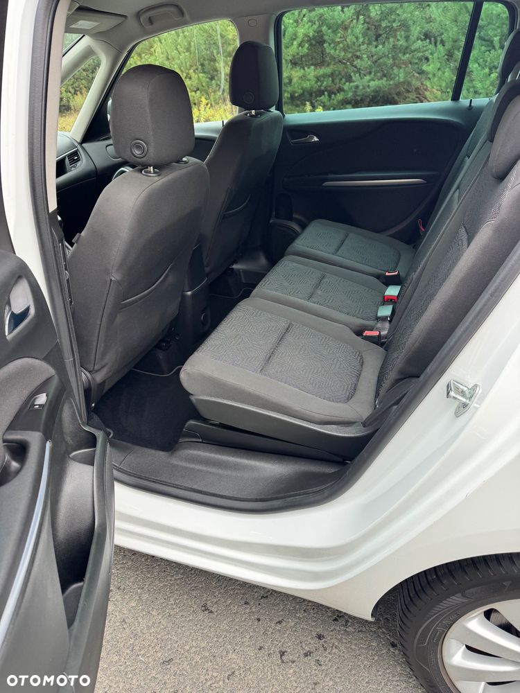 Opel Zafira - 22