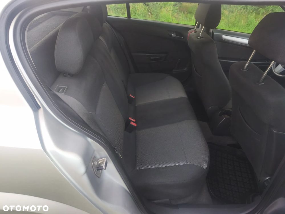 Opel Astra 1.6 - 17