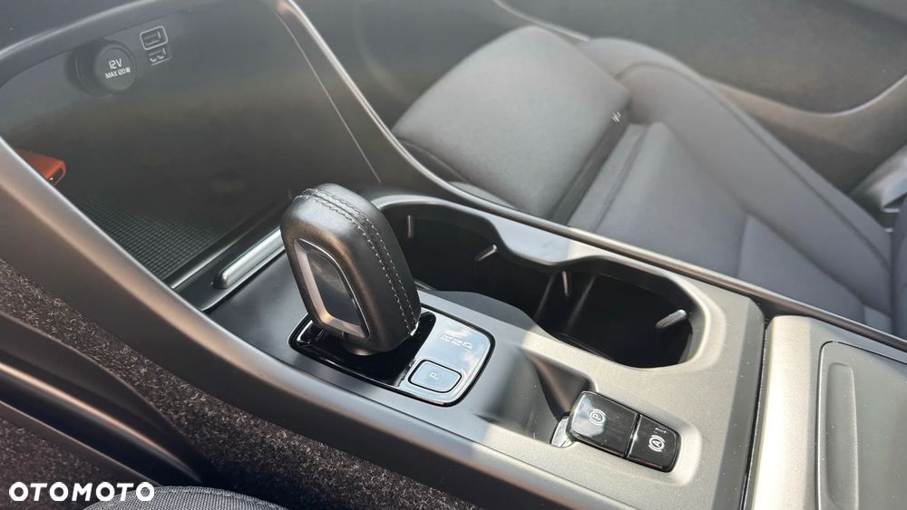 Volvo XC 40 T3 Geartronic Momentum Core - 19