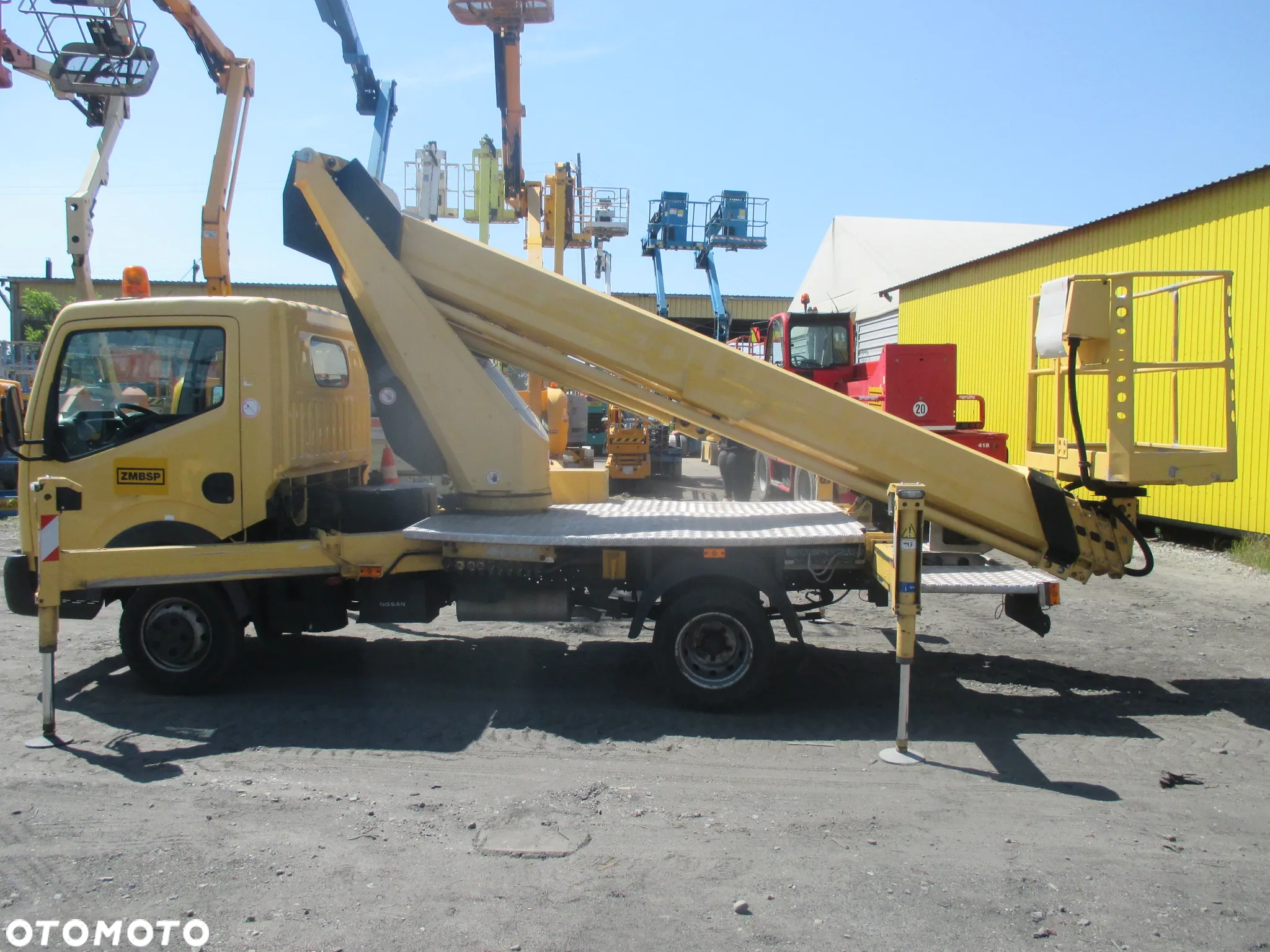 Nissan Ruthmann TB270 - 7