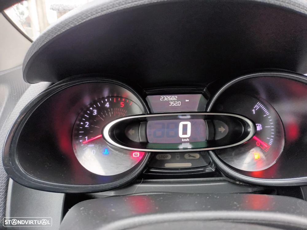 Renault Clio 1.5 dCi Limited - 9